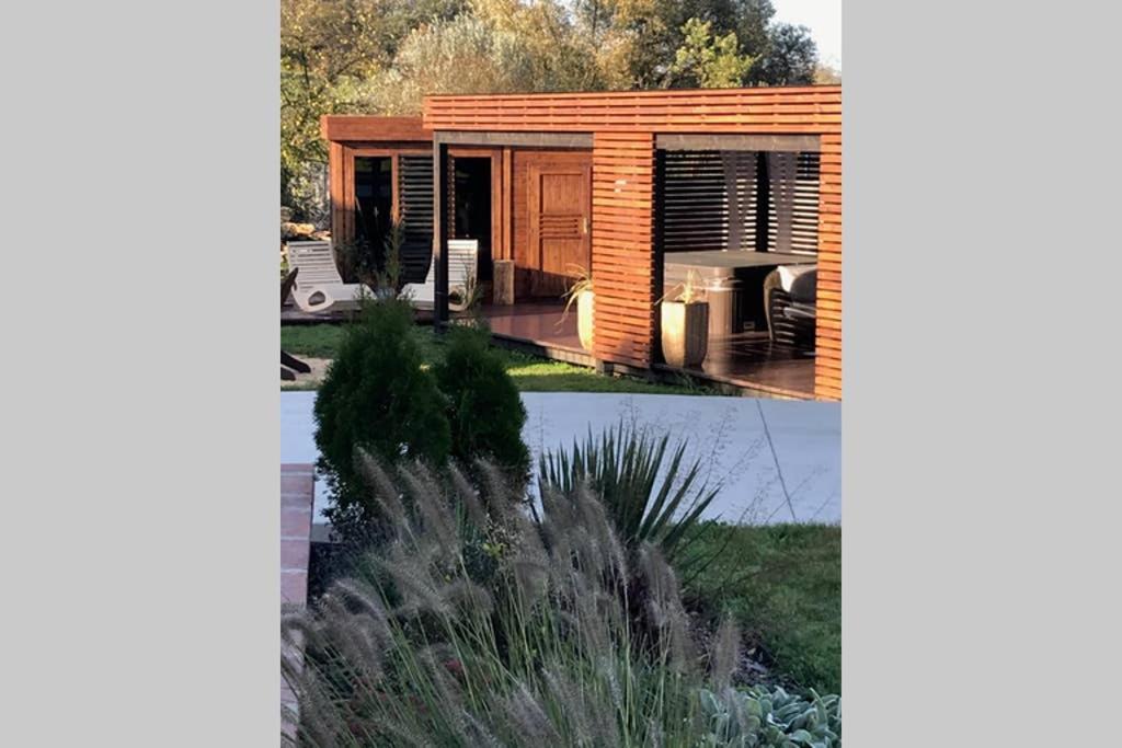 Orchardhouse Farmhouse, Wellness Chrast  Bagian luar foto