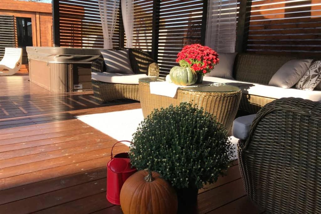 Orchardhouse Farmhouse, Wellness Chrast  Bagian luar foto