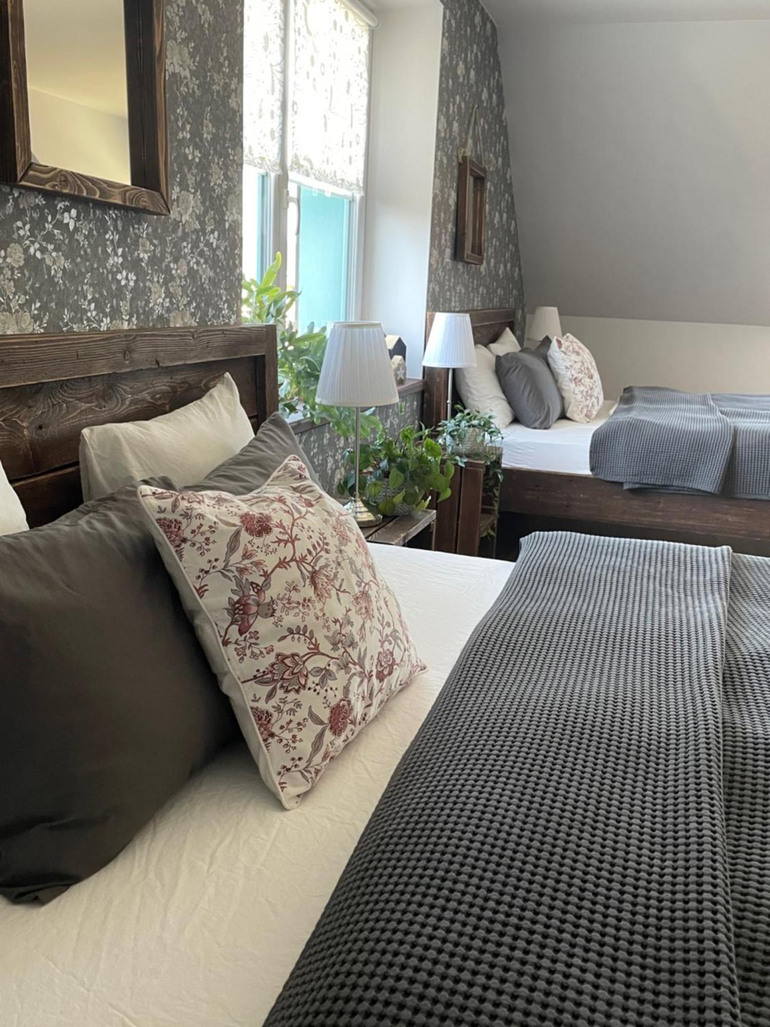 Orchardhouse Farmhouse, Wellness Chrast  Bagian luar foto